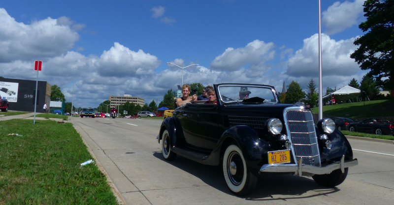 Illustration for article titled Wacky, Junky, Downright Gorgeous: Here Are The Coolest Cars I Saw At The Woodward Dream Cruise